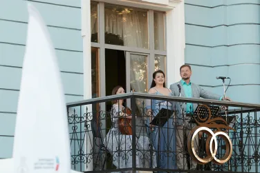 На фестивале «Музыка балконов» прошёл концерт в честь Дня семьи, любви и верности