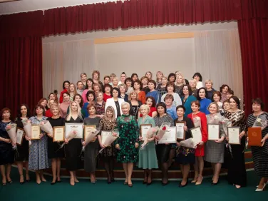 Работники органов ЗАГС региона получили награды накануне профессионального праздника