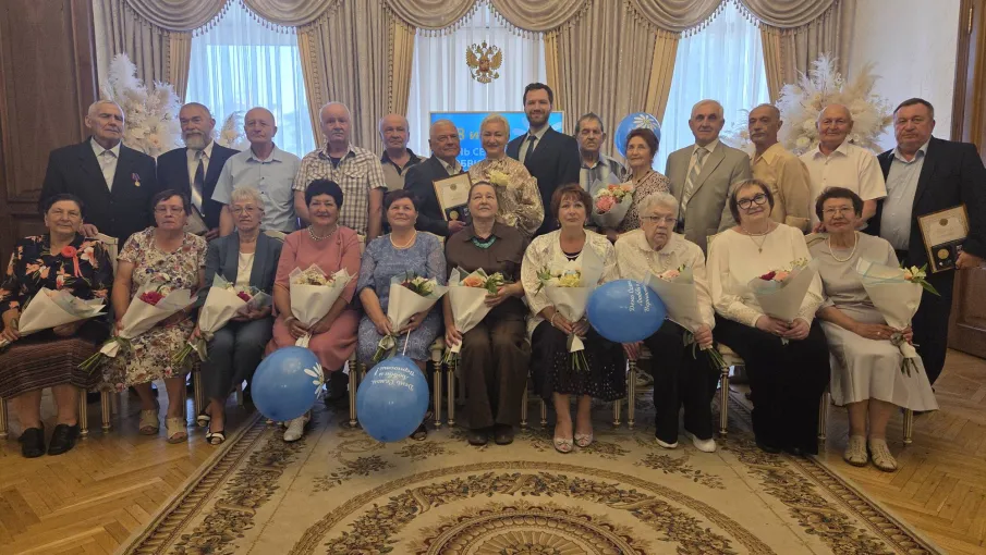 Торжество верности: в Нижегородском Доме бракосочетания состоялось вручение медалей "За любовь и верность"