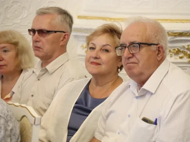 17 нижегородских семей наградили медалями «За любовь и верность»