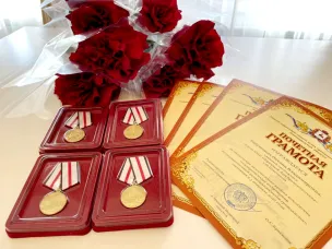 Четверо работников главного управления ЗАГС Нижегородской области  и подведомственного учреждения награждены юбилейными медалями  «В память 800-летия Нижнего Новгорода»