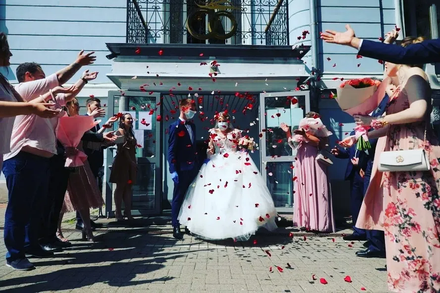 С 5 марта 2021 года в Нижегородской области смягчаются требования к проведению торжественных церемоний бракосочетания