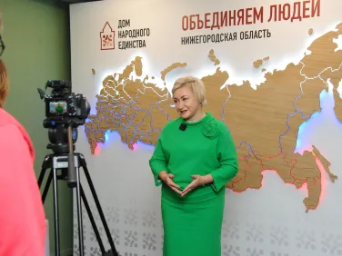 19 заслуженных работников органов ЗАГС Нижегородской области наградили в профессиональный праздник